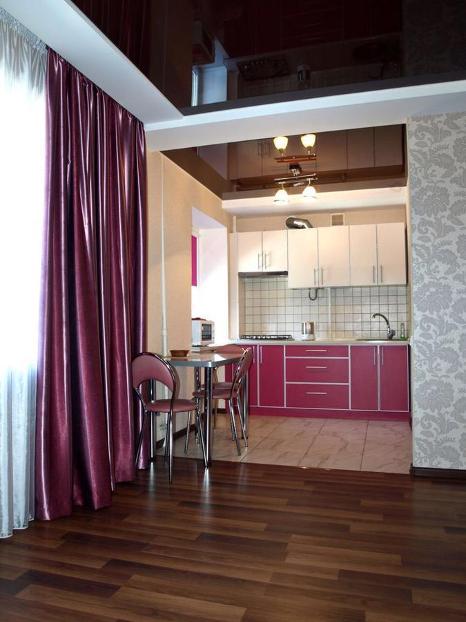 Апартаменты С Балконом Kharkiv Extérieur photo