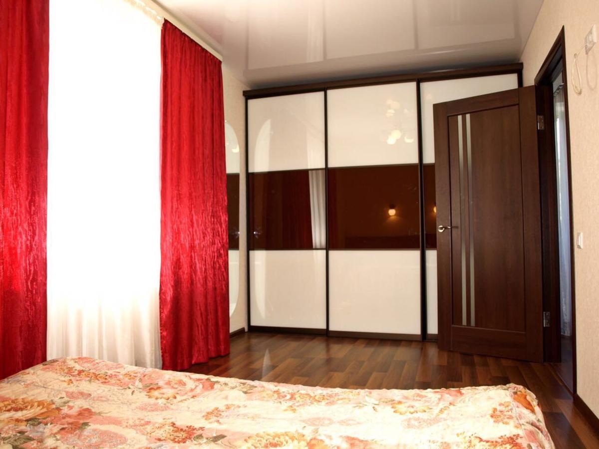 Апартаменты С Балконом Kharkiv Extérieur photo